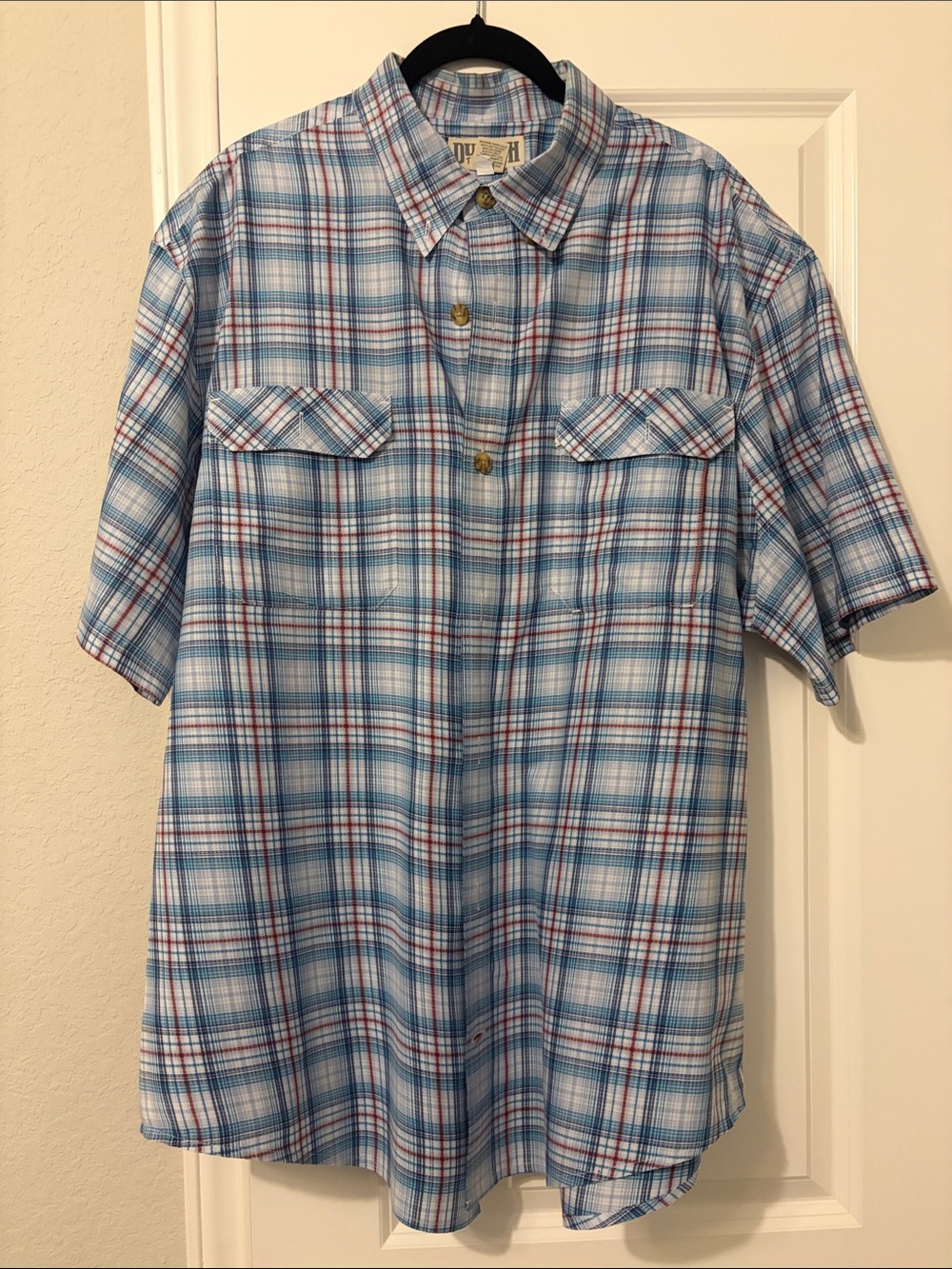 Duluth Trading Co Light Blue Plaid Short Sleeve Button-Up